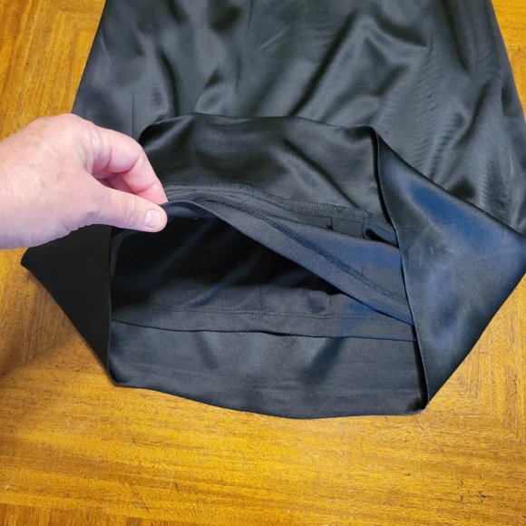 Cache' Black Silk Satin Backless Dress - evening dress - Picture 6 of 15